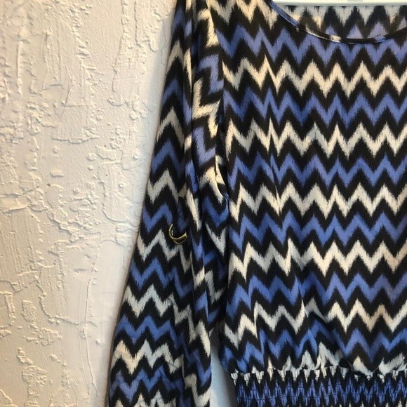 MICHAEL KORS SIZE M BLUE/BLACK/WHITE BLOUSE - Picture 4 of 6